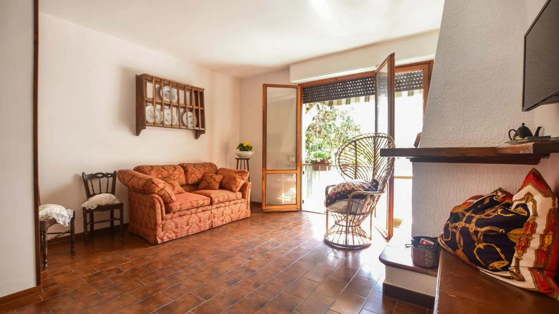 2 Bedroom Gorgeous Apartment In Lido Di Camaiore