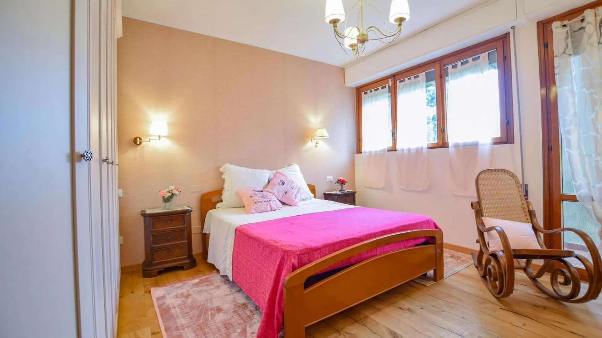 2 Bedroom Gorgeous Apartment In Lido Di Camaiore